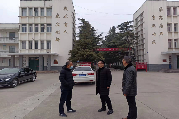 霍邱县委常委副县长何超调研督导城区大气污染防治工作