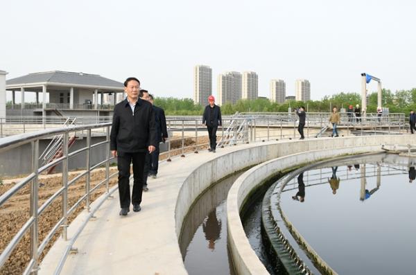 叶露中在调研城区黑臭水体治理工作时强调坚持问题导向 对标精准施策 推动城区水生态环境质量持续有效改善