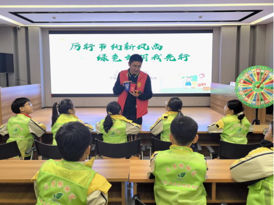 市生态环境局开展社区生态环境志愿服务活动